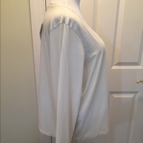Fabletics long Sleeve Laurel creme and silver top - Picture 2 of 8